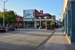La Epoca am Parque Calixto García