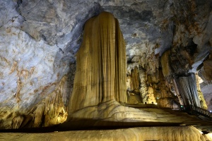 Động Thiên Đường Paradise Cave